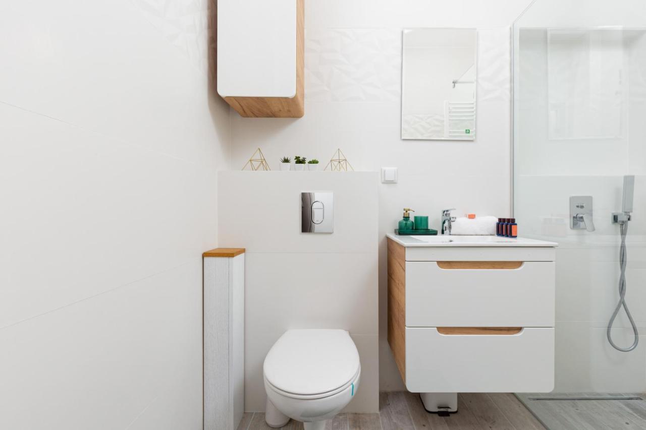 City Center Apartment Elektoralna By Noclegi Renters Warsaw Ngoại thất bức ảnh