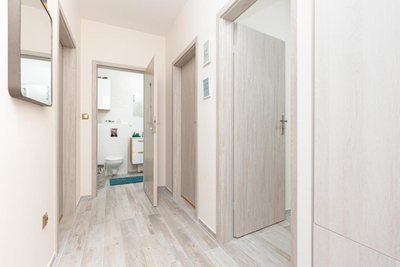 City Center Apartment Elektoralna By Noclegi Renters Warsaw Ngoại thất bức ảnh