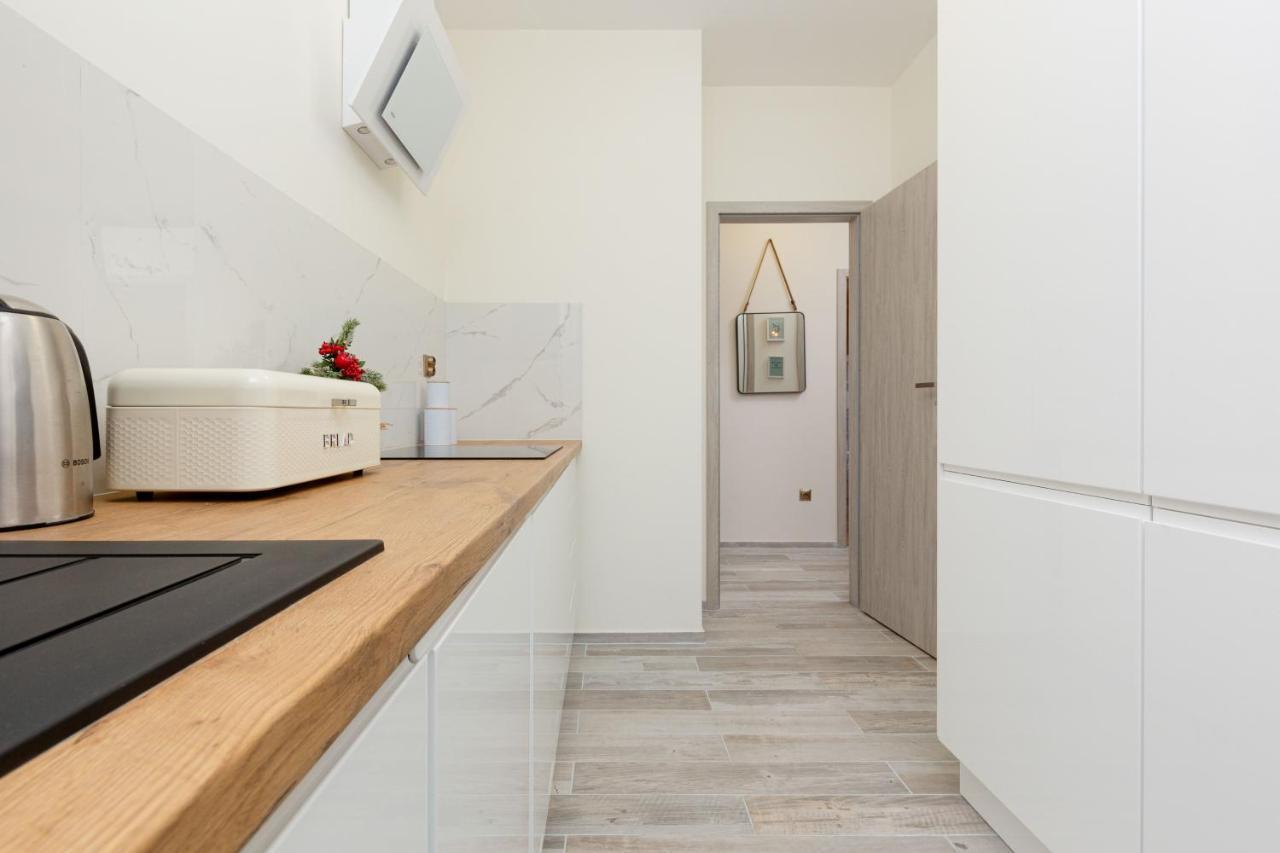 City Center Apartment Elektoralna By Noclegi Renters Warsaw Ngoại thất bức ảnh