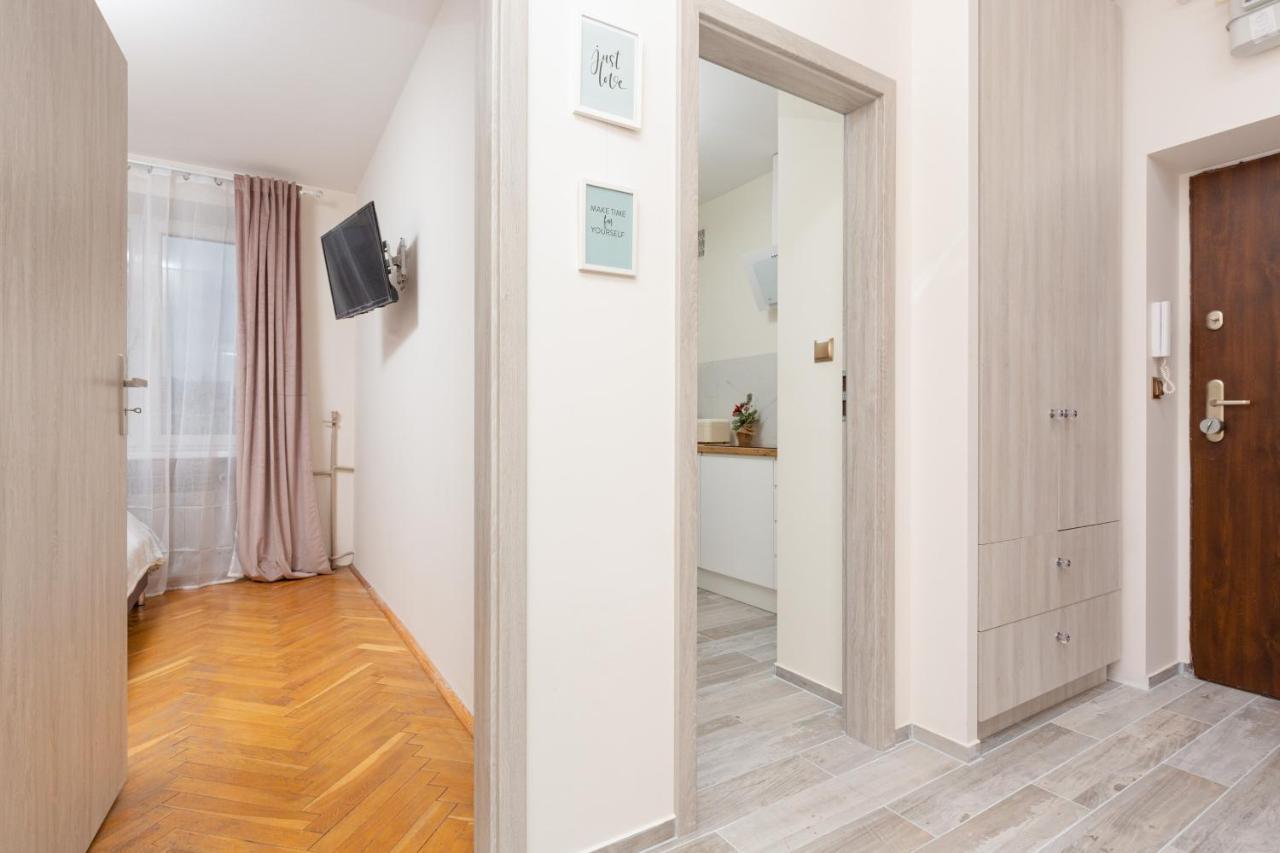 City Center Apartment Elektoralna By Noclegi Renters Warsaw Ngoại thất bức ảnh