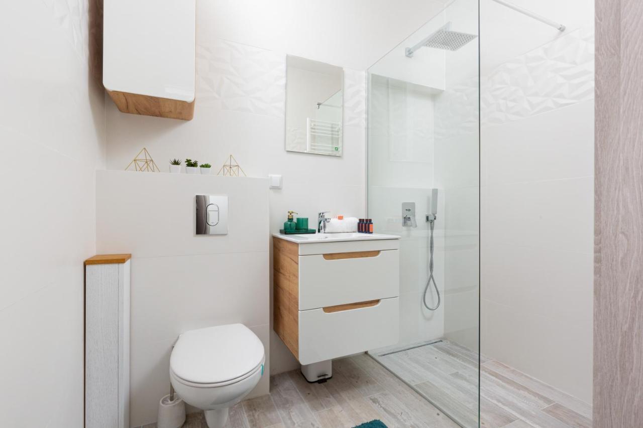 City Center Apartment Elektoralna By Noclegi Renters Warsaw Ngoại thất bức ảnh